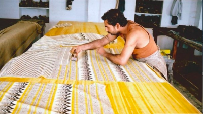 Government may allow foreign-funded Indian manufacturing firms to sell online