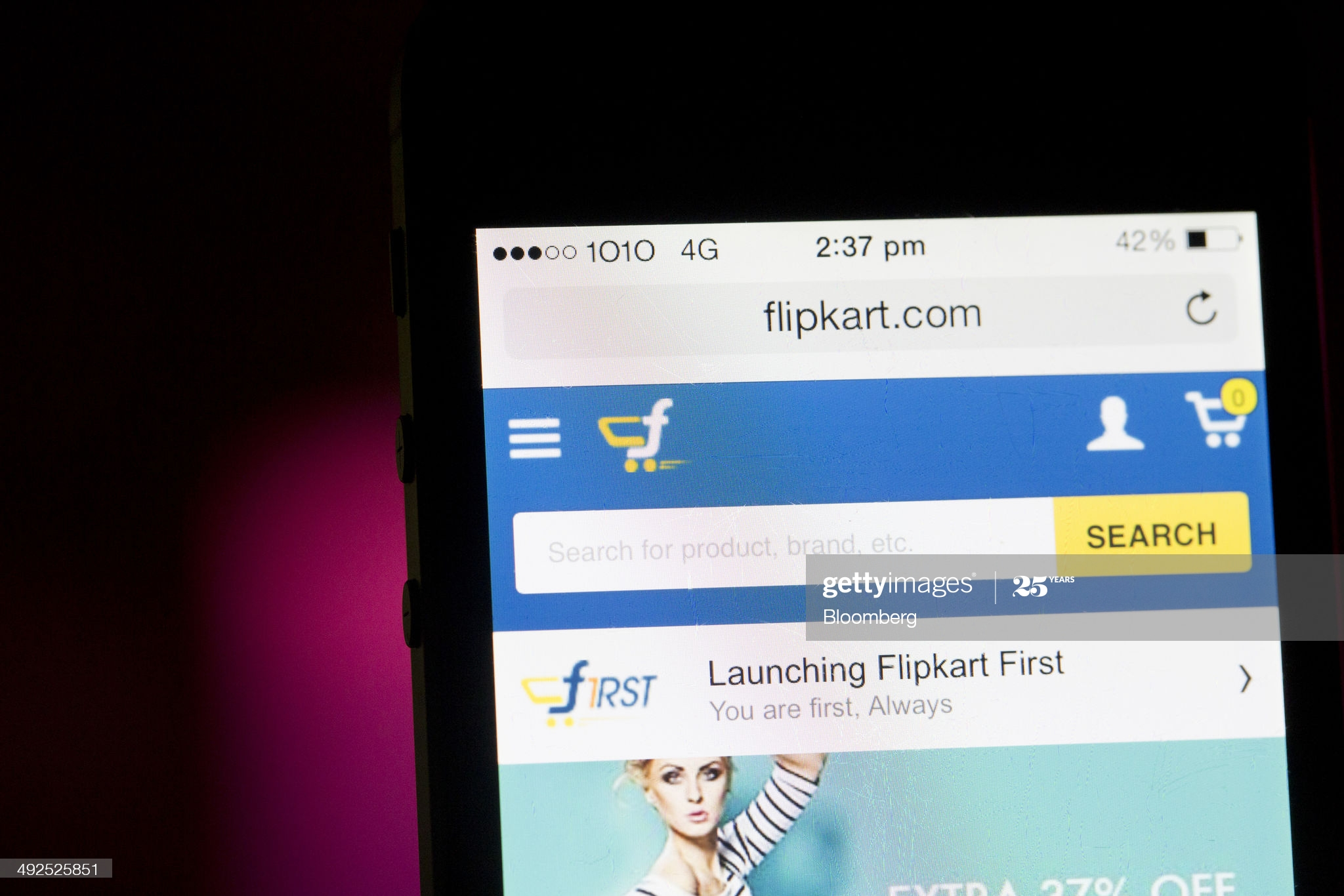 Wholesalers grab discounts offered on Amazon, Flipkart and sell at a profit