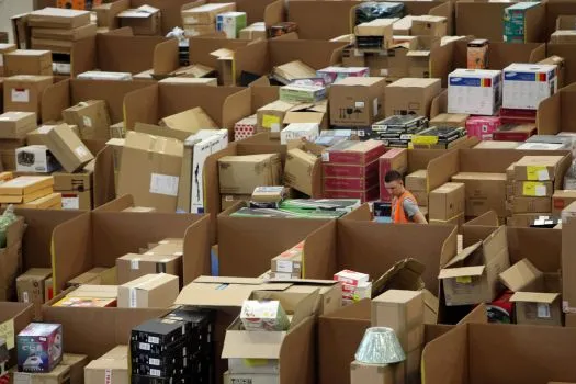 Diwali packages pile up in warehouses; Customers & etailers disappointed