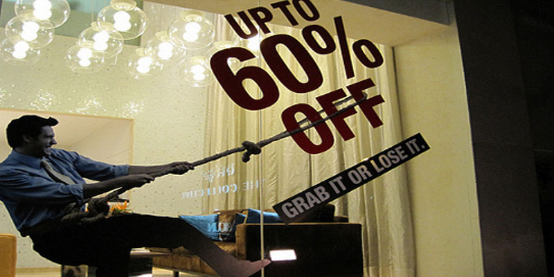 Online discounts on branded apparel show significant drop
