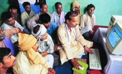 Rural internet users to surge to 28 crore by 2018: Report
