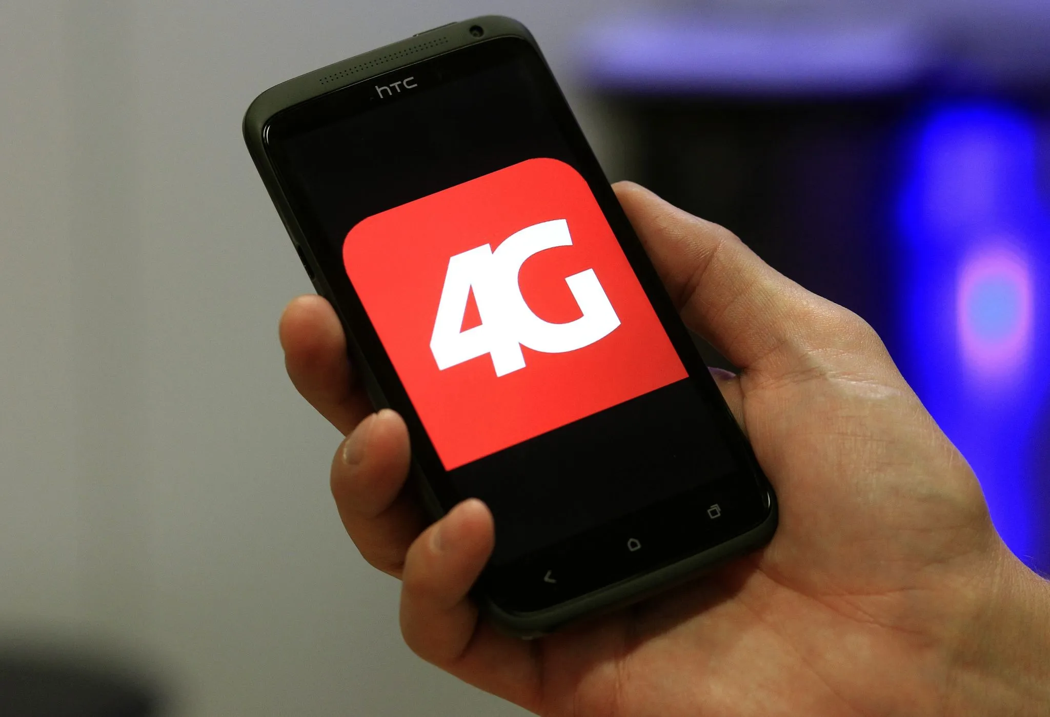 Online marketplaces eagerly await 4G