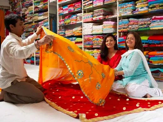 Etailers to spend Rs 2000 crore in Diwali preparations