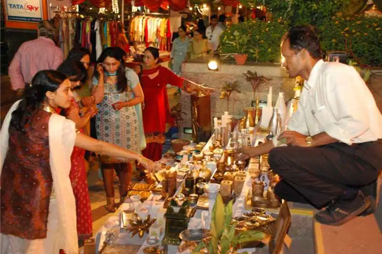 Online Diwali sales may not light up the virtual sky
