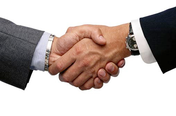 Online Marketplaces Snapdeal, Paytm could join hands to take on ecommerce leaders Flipkart, Amazon?