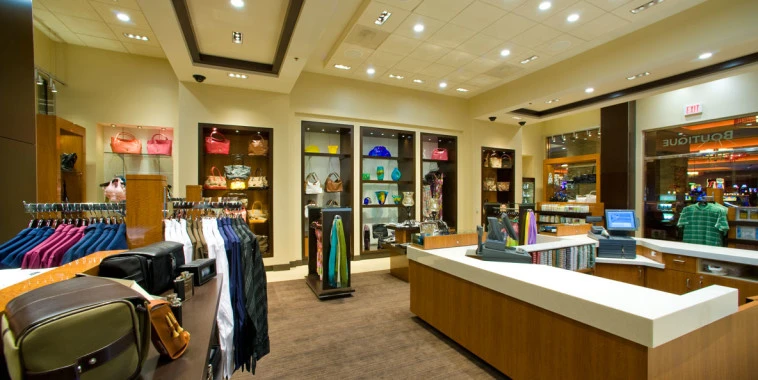 Leading physical stores use technology to take on etailers