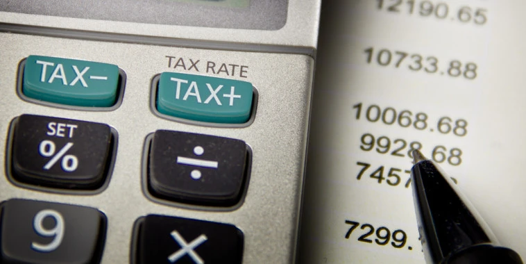 Tax on online sales in Punjab makes computer dealers happy; garment dealers miffed