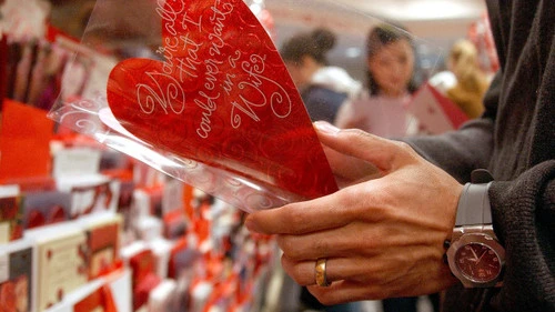 Average online order on Valentine’s Day touches Rs.5,000; Men are biggest shoppers