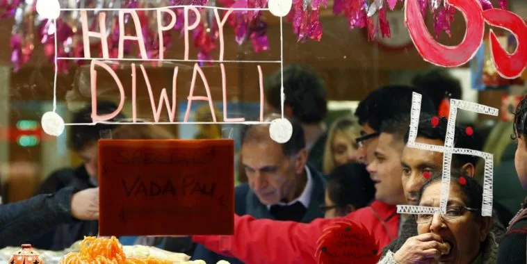 Etailers set aside crores for festive sales; will sluggish growth pickup amid regulations?
