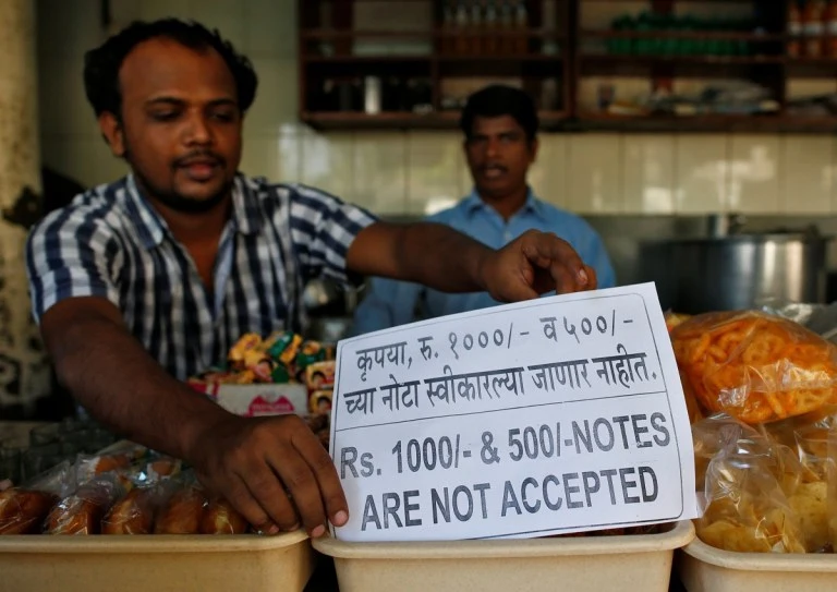 Demonetisation affects ecommerce industry with 30% drop in sales; sellers have a solution?