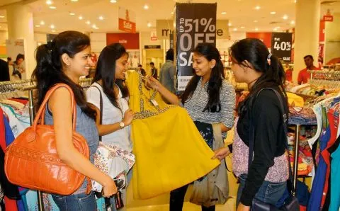 2016 was mellow year for online retailers; will private labels bring profitability in 2017?