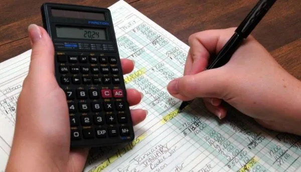Maintaining accounts for your ecommerce business – Do it right