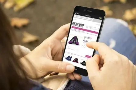 80% youngsters shop online via smartphones; Are app-only strategies coming back?