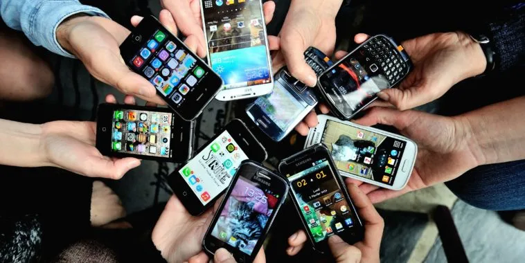 Sluggish economy hits online smartphone, home appliances sale; offline stores make hay