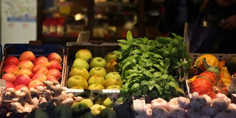 Reliance Retail prepares to swoop in as online grocery king by 2020